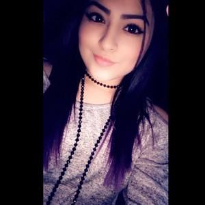 Meet your Posher, Daniela